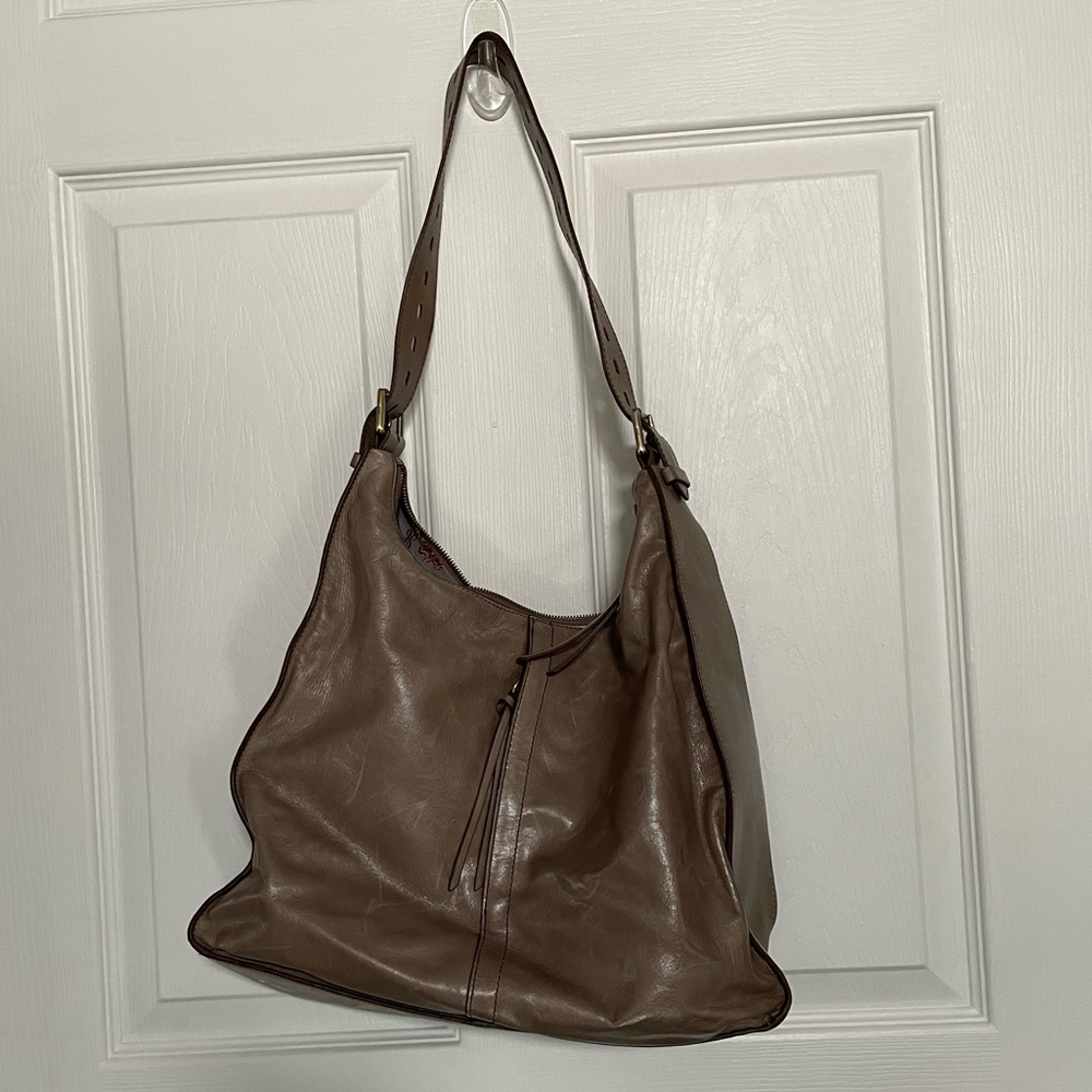 Hobo shoulder purse